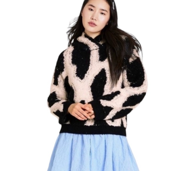 NWT SANDY LIANG Hooded  Black and White Animal Print Sweater - Picture 2 of 7
